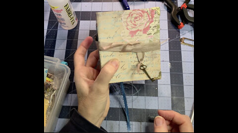 Episode 132 - Junk Journal with Daffodils Galleria - Chocolate Box Journal Closure etc.