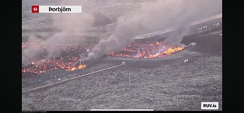 Eruption! Lava Moving into Grindavík, Iceland