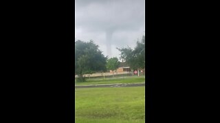 VIDEO: Waterspout prompts brief tornado warning in Pasco County