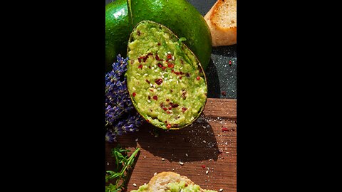 Flat Belly No-Cook Meal with Salmon-Stuffed Avocados