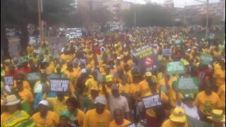 SOUTH AFRICA - Pretoria. COSATU and ANC march to UNION buildings (VpF)