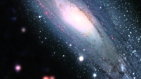 Hubble Confirms Gigantic Comet Nucleus: Unveiling Cosmic Giants 🪐✨