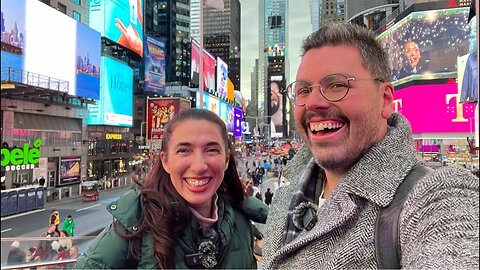 New York City LIVE: Tour of 42nd Street (with The Megan Daily)