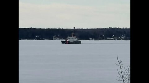 USCG Hollyhock icebreaking.