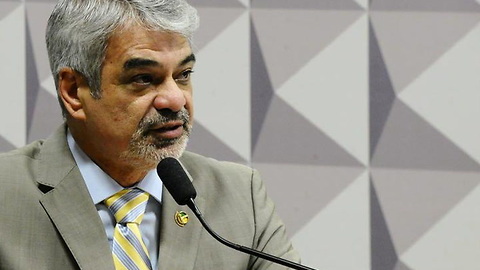Humberto Costa: Golpe Em Dilma P Combater A Corrupeceo E Fazer O Brasil Crescer Anham Se Que Neo Temos O Governo Mais Bandido Da Histeria