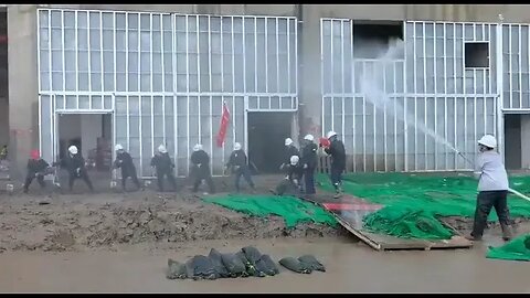 CCP Officials Pretend to Fight the Flood