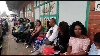 SOUTH AFRICA - Durban - Home Affairs system offline (Video) (3Mx)