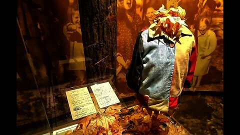 Walkthrough of the Dolly Parton's Chasing Rainbows Museum inside Dollywood