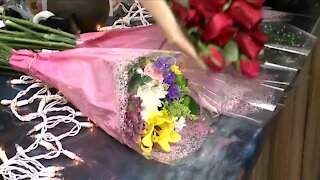 Grieving residents pour into Boulder flower shop to show support for victims