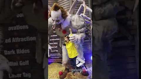 This Giant Robotic Pennywise Is Scarier Than The Movie