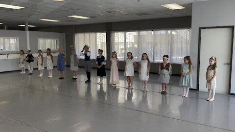 Ballet Rejoice kids perform a song from The Sound of Music