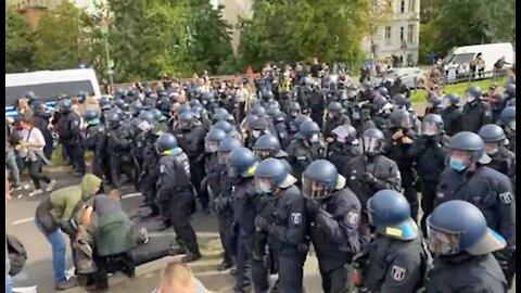 COVID-19: Police BRUTALITY in Germany