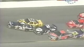 NASCAR - Dale Earnhardt's fatal crash at Daytona 2001