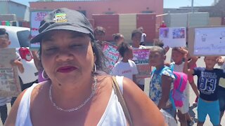 SOUTH AFRICA - Cape Town - Elsies River children picket against violence and abuse(Video) (QZ2)