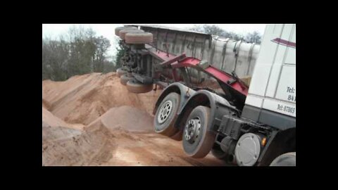 Truck Trailer Tipping Point #truck #tipping #trailer #point