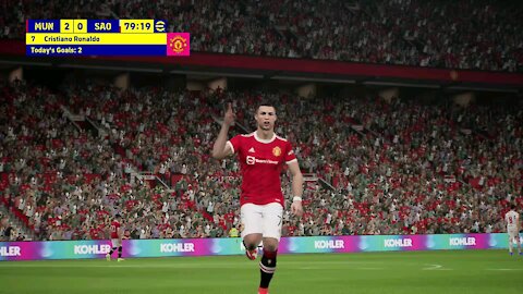Cristiano Ronaldo scores a screamer - eFootball™ 2022