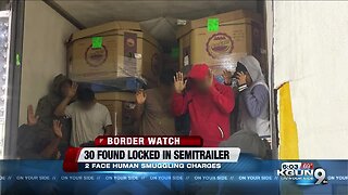 30 immigrants found alive in locked semitrailer in Arizona