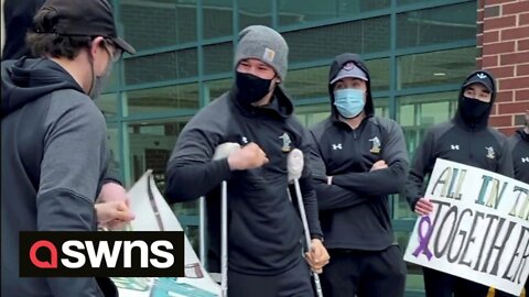 Ice hockey squad turned up to support their teammate on his first day of chemotherapy