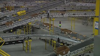 Amazon shows how man, machine co-exist at state-of-the-art fulfillment center