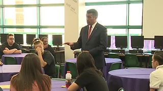 Gov. Brian Sandoval meets with Las Vegas students