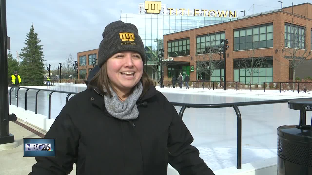 Titletown Ice Rink opens early this year