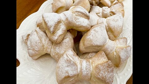 Everyone will love these easy bow cookies