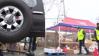 Soldiers' Angels help distribute food to veterans in Detroit