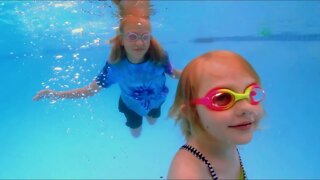 Swimming Pool with Friend