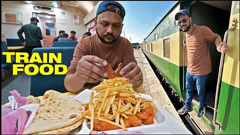 Train ka Khana | Travelling to Multan from Karachi Express | Pak Railways | Pakistani Street Food