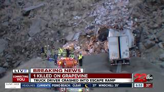 Deadly crash South of Grapevine Rd.