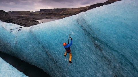 Climbers Brave Sub-Zero Temperatures To Scale Massive Icelandic Glaciers