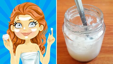 This Is How To Use Coconut Oil And Baking Soda To Look Years Younger (DIY Natural Face Cleanser)