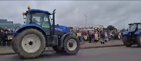 Farmers in Ireland protest against the slaughter 200k cows to reduce green house gases