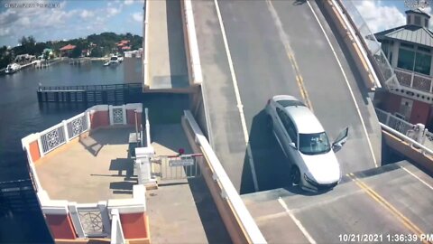 Lantana bridge tender terminated after drawbridge raises with car still on it