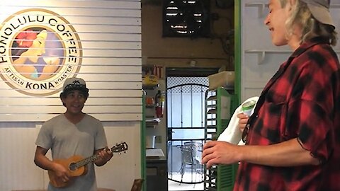 Coffee Shop Musician Sings Duet With Famous Singer Without Knowing It