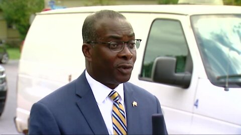 Buffalo Mayor Byron Brown back on the ballot