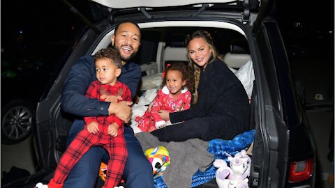 Chrissy Teigen Tells Fans She's Four Weeks Sober