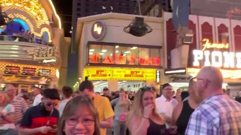 Alter Ego - Come On Eileen (cover) at The Fremont Street Experience