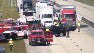 Woman dies in crash on Florida's Turnpike near Donald Ross Road