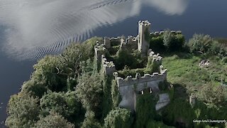 Drone captures epic footage of ancient castle in Ireland