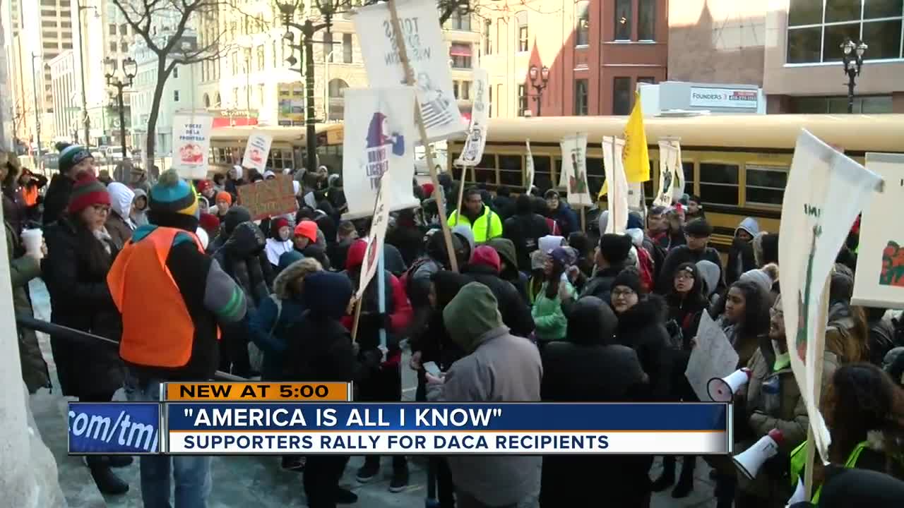 Students rally for DACA at Milwaukee Federal Courthouse