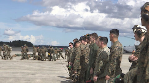 CH-53 transport Marines with V12