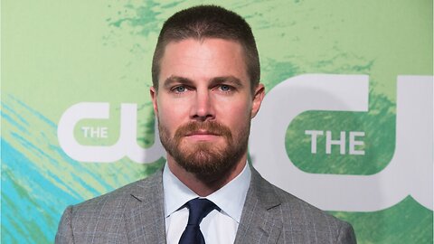 Stephen Amell Reacts To Arrow On Jeopardy