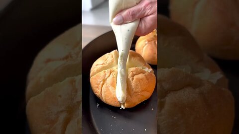 SERIOUSLY rich and cheesy garlic bread! iamhomesteader.net