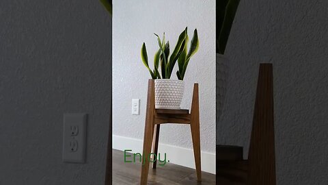 Loving this custom planter! #cnc #homedecor #diy #wood #home #decor #modern #plants #designer