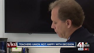 Union, district didn't agree on new contract