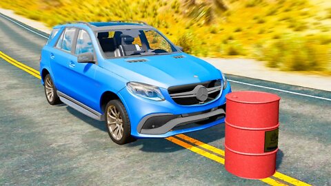 Mercedes GLE vs Explosive Barrel – BeamNG.Drive