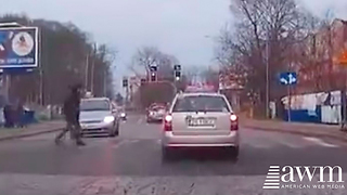 Cab Driver Ignores Pedestrians On Crosswalk, Get’s What’s Coming To Him