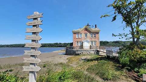 Saugerties Lighthouse and Trail #upstateny #Saugerties #NY #lighthouse