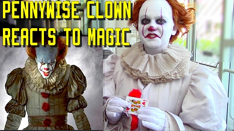 PENNYWISE THE CLOWN REACTS TO MAGIC! IT @ Comic Con